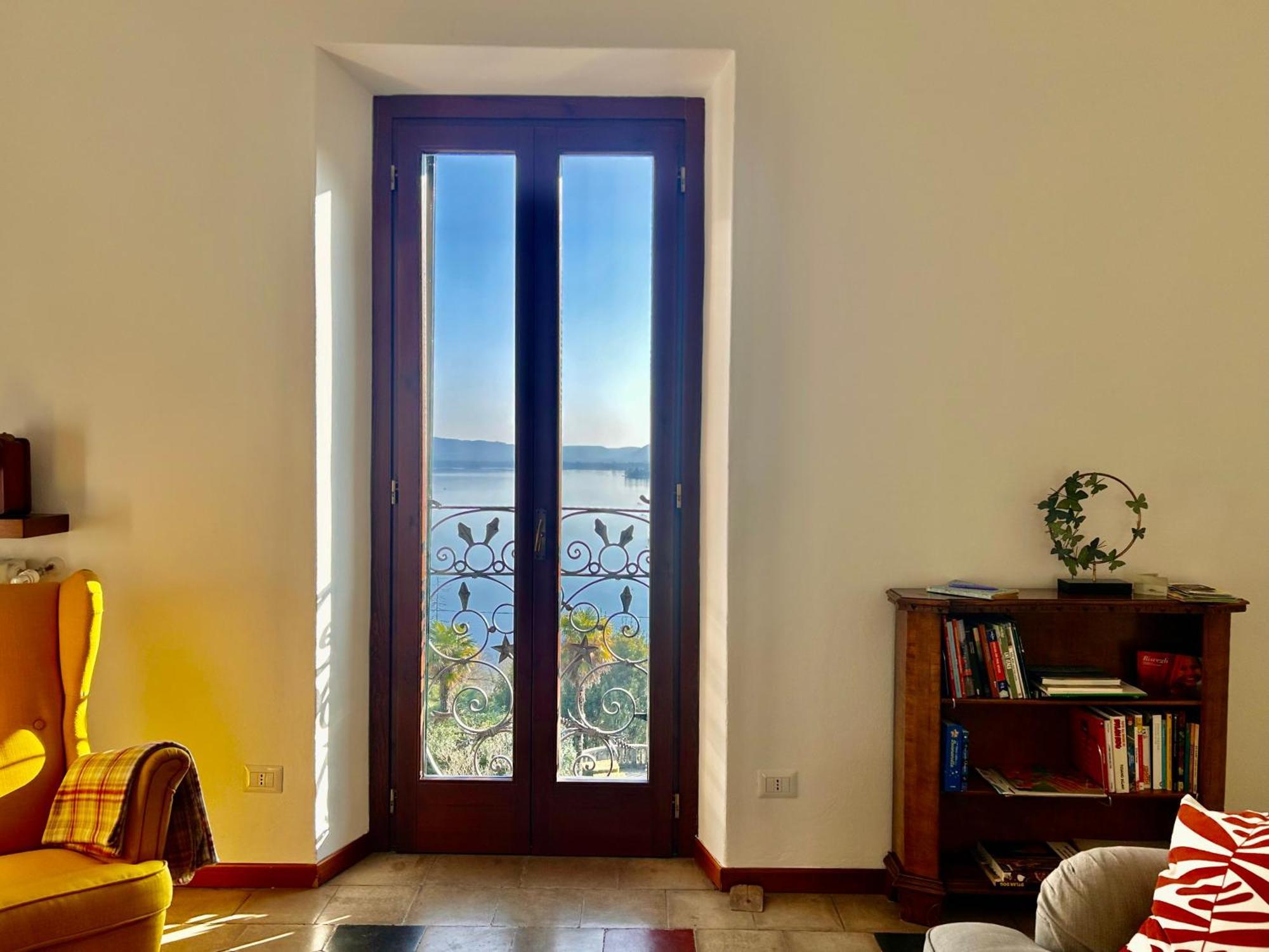 Terrazza Mirabella Apartment Gavirate Exterior photo